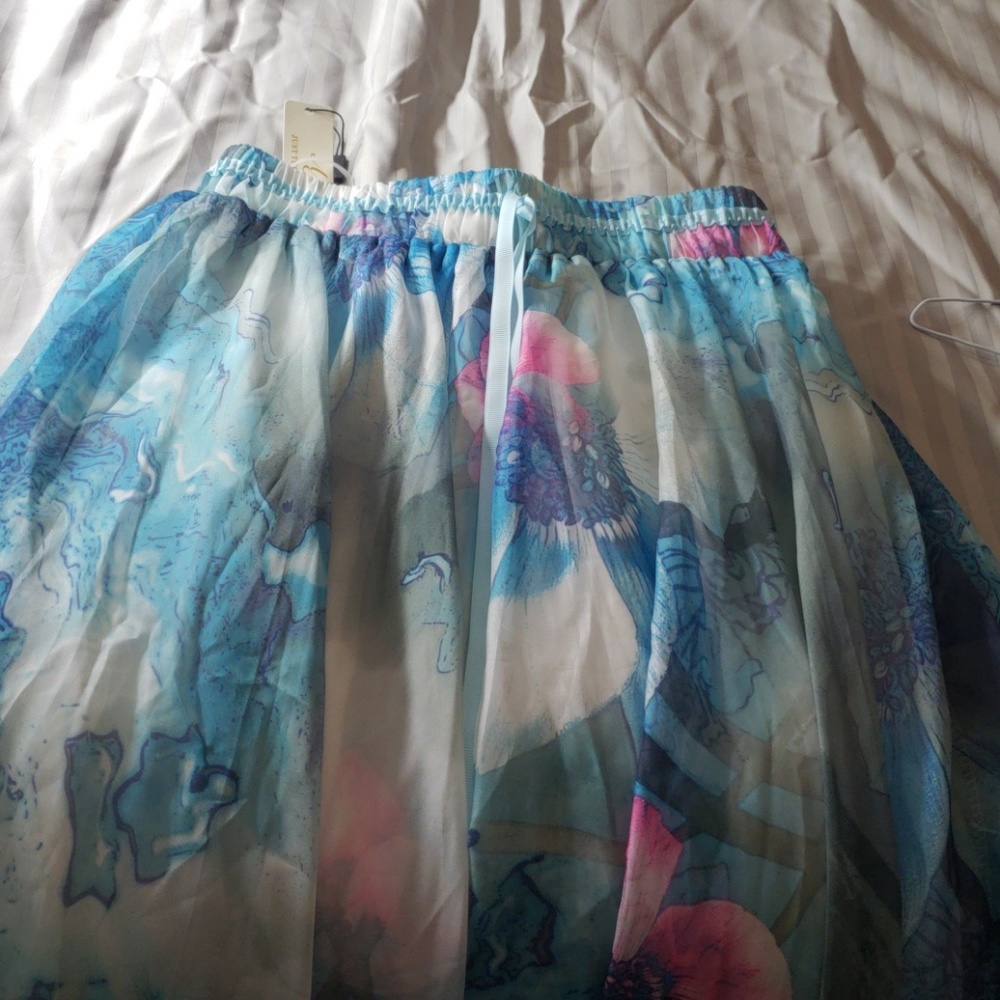Skirt - Picture 4 of 4